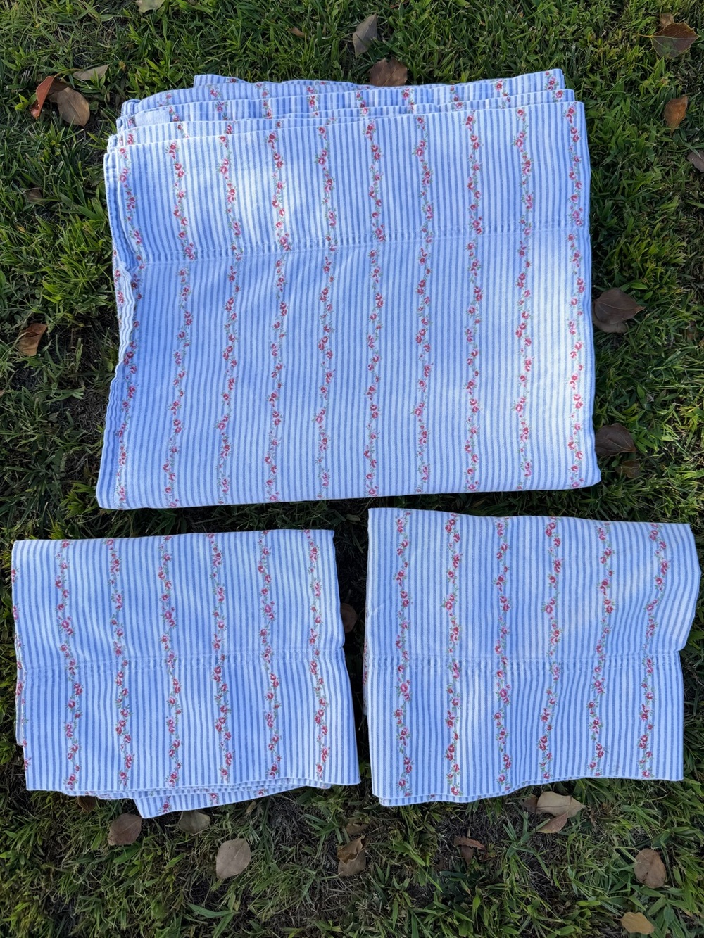 VTG Treasures Rachel Ashwell 3-Piece Sheet Set Ticking Stripe Trailing Rose READ